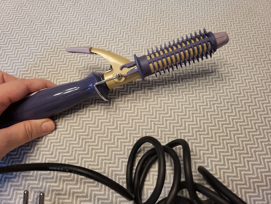 Cafetiera Philips Gaia 175lei Ondulator Philips 75lei Veioza IKEA 65le