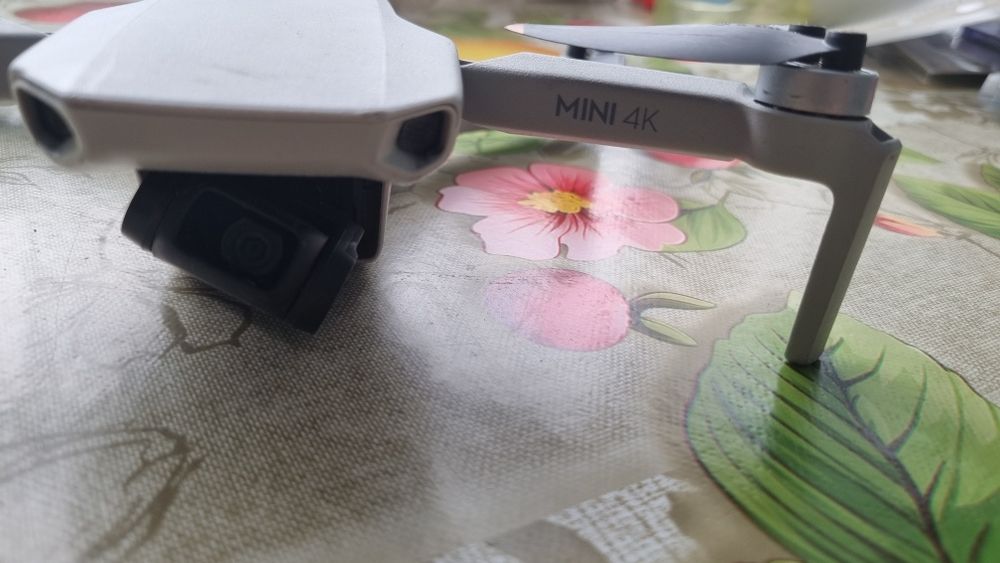 Drona dji mini 4k