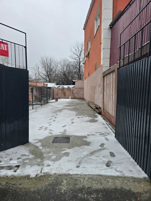 PARCARE PRIVATA zona Andronache Oituz