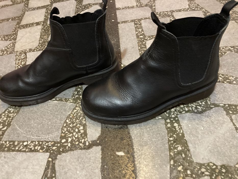 Боти естествена кожа, 37 номер, български. Обувани са ни само няколко