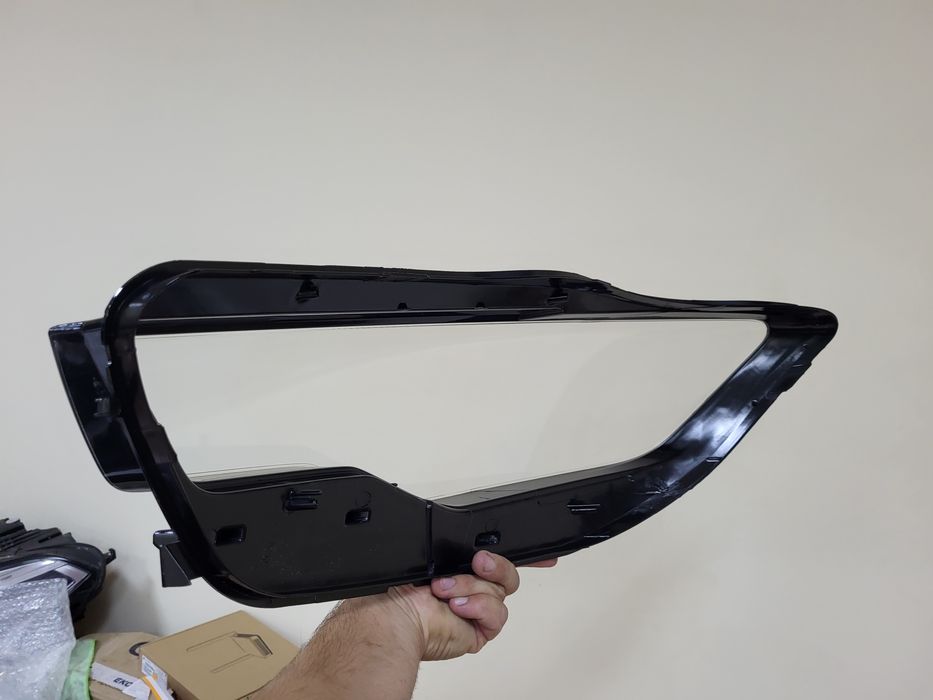 Дясно стъкло за фар Audi A6 C7 преди фейслифт dqsno styklo far farovе