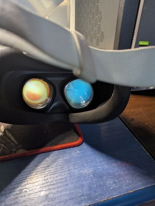 Oculus meta quest 3s pt piese ,nu are controlere!