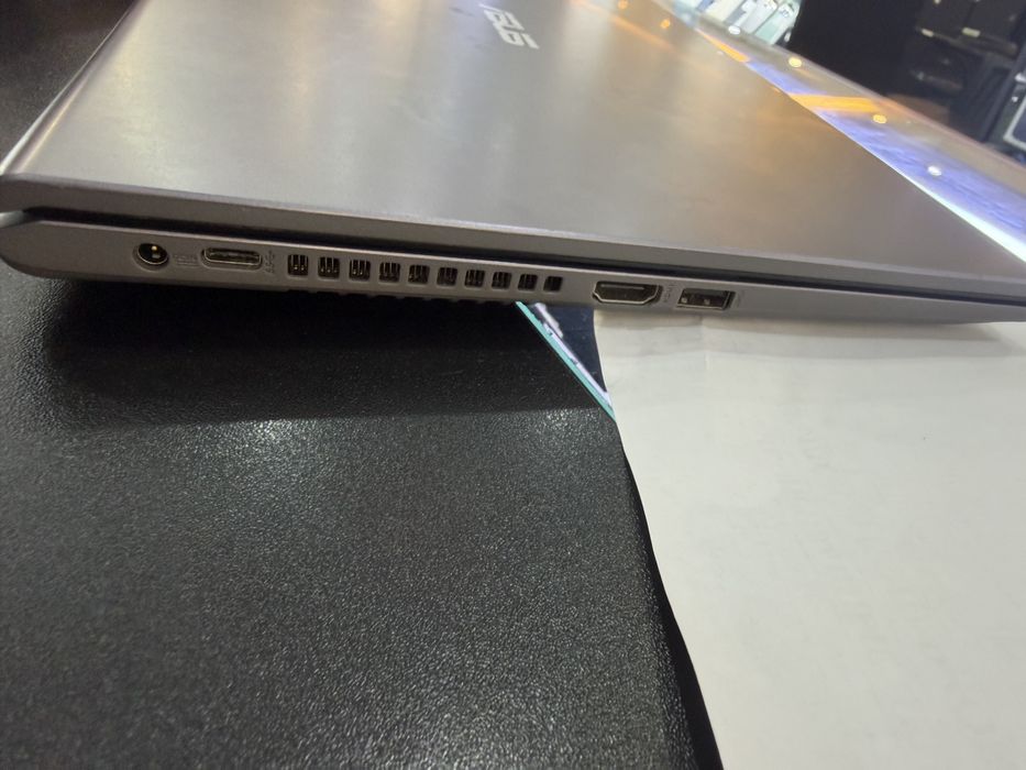 Asus Core i3. 10 поколение
