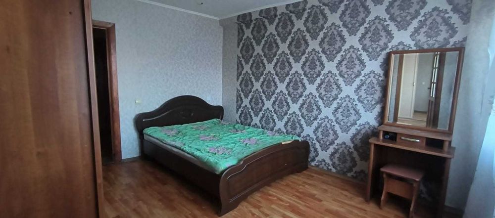 продам 3ком квартиру в районе Бегемота