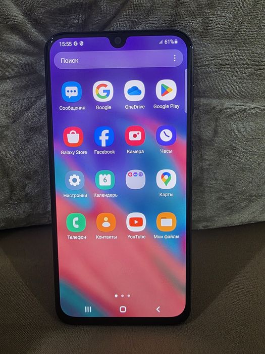 Самсунг А40 64гб