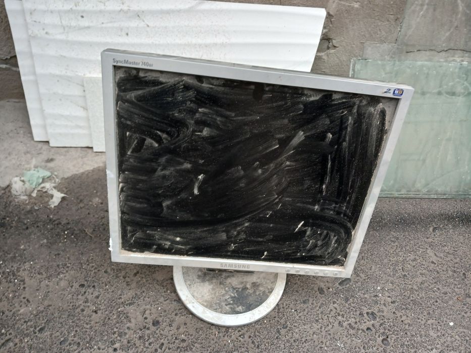 Manitor Samsung 2000