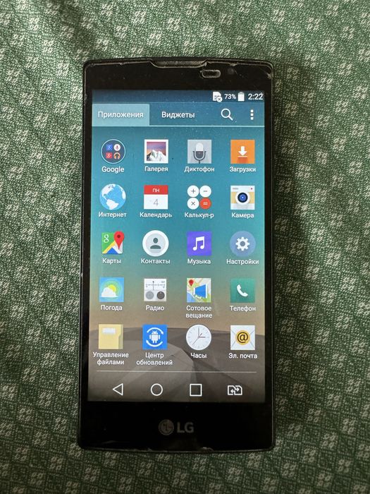 2симчатый Сотовый LG Spirit H422