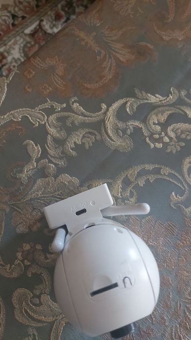 Продаётся абсолютно новый камера наблюдения вайфай