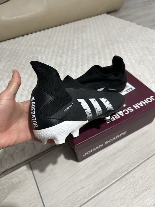Ghete de fotbal Adidas Predator Freak.3