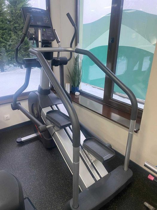 Vand echipamente cardio tehnogym banda de alergat