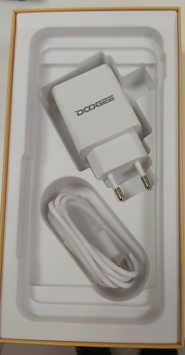 Смартфон DOOGEE N50 версия с 128GB памет.