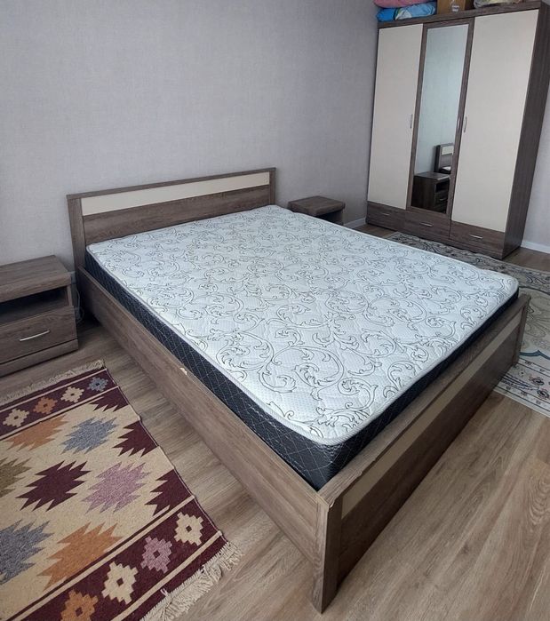 Спальный гарнитур продам