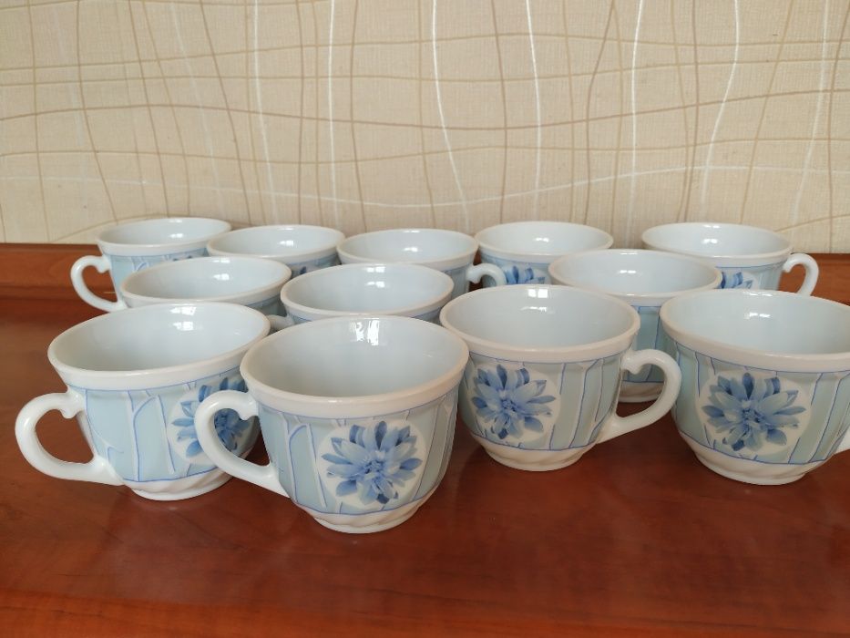 Чашки чайные 12 штук