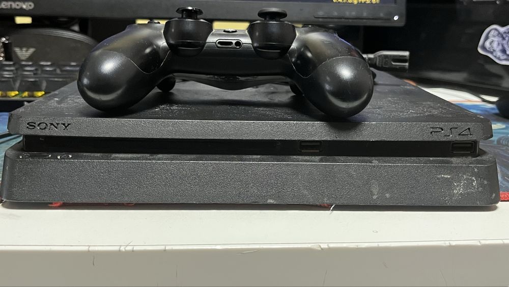 Работещ PlayStation 4 slim 1TB