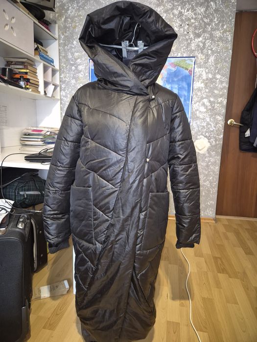 Продам длинный зимний тёплый пуховик в хорошем состоянии