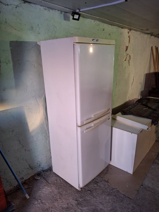 Продам холодильник