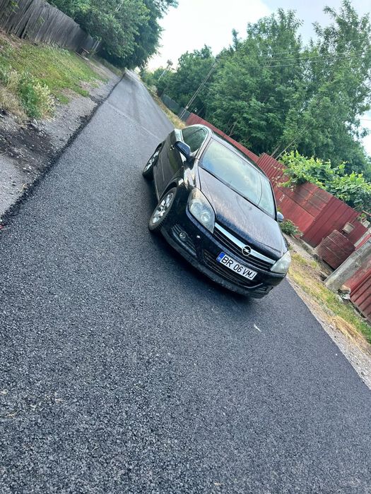 Opel Astra H  coupe