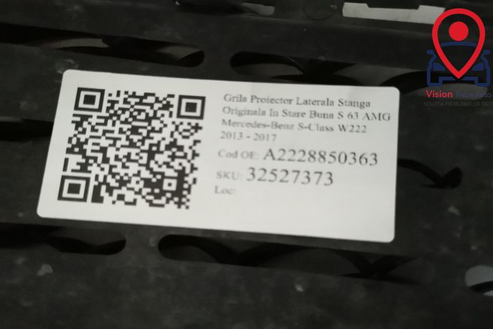 Оригинална странична лява решетка за фар С 63 АМГ Мерцедес-Бенц / Merc