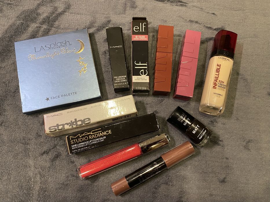 Огромен лот луксозни гримове MAC, e.l.f, No7, Maybelline