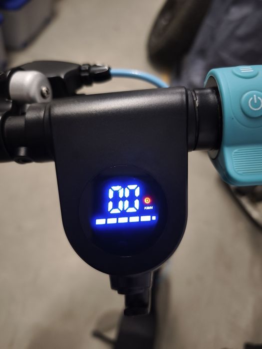 Trotineta electrica pliabila iSEN X7 Pro