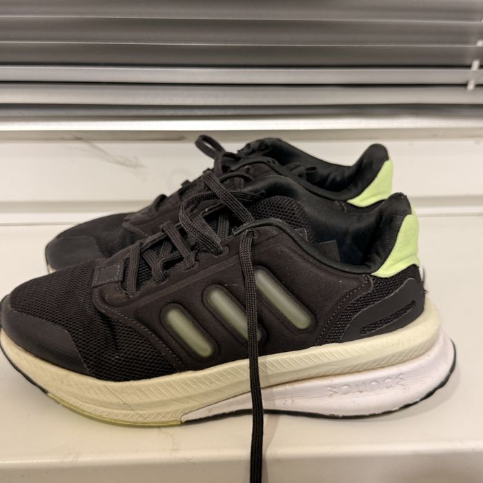 Кроссовки адидас, 36р, бу,