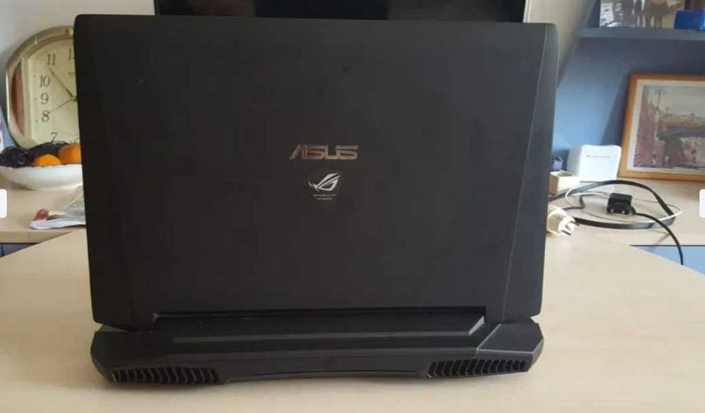 Asus ROG g750jw 16 gb ram ssd + hdd- proc i7 video GTX