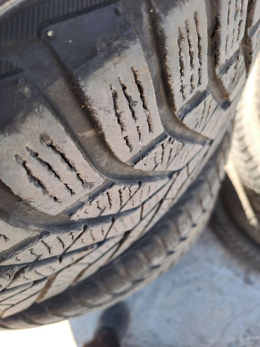 Гуми 295 40 21 продава