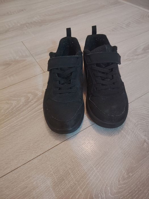 Adidasi Nike  32