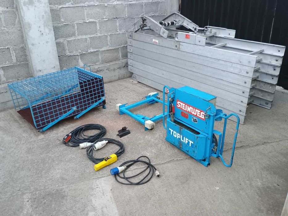 Lift exterior construcții