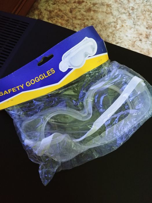 Продаю защитные очки