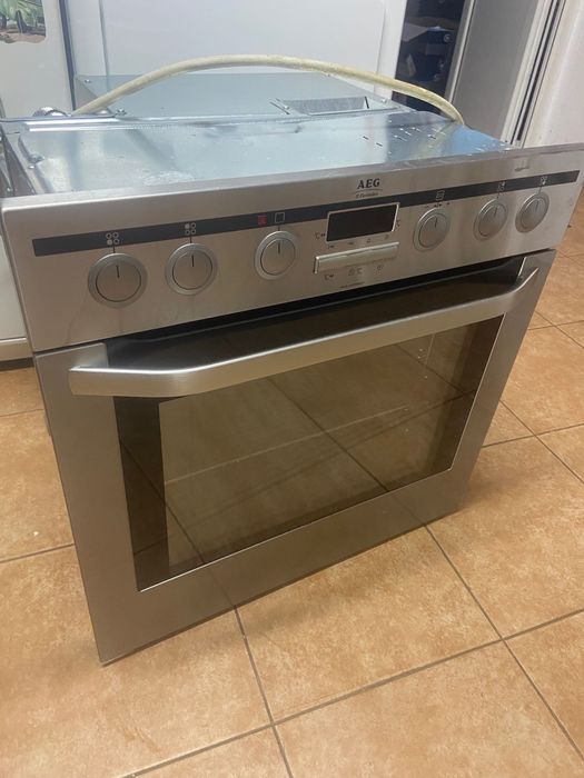 Cuptor electric AEG