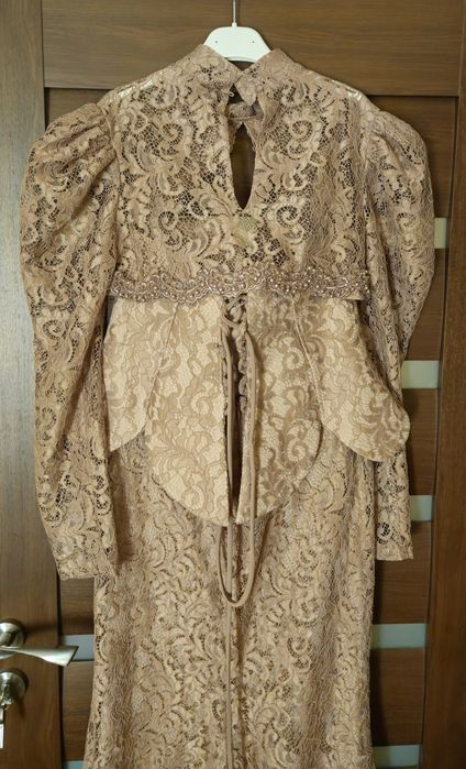 Rochie de seara  din dantelă