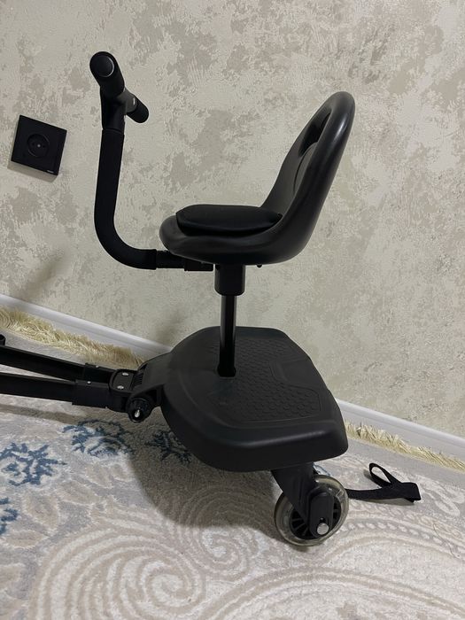 Подножка для второго ребенка. Коляска