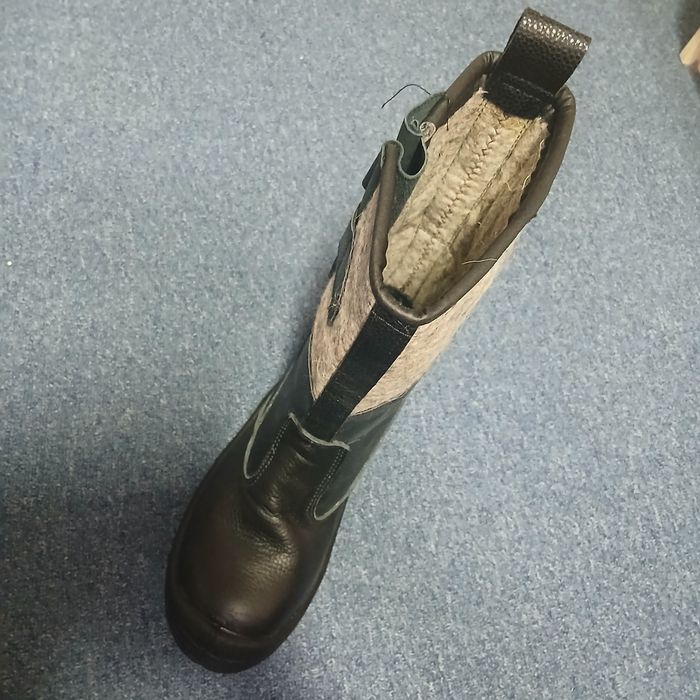 Продам зимние сапоги спец.