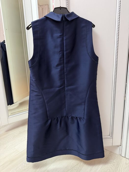 Платье от бренда max mara