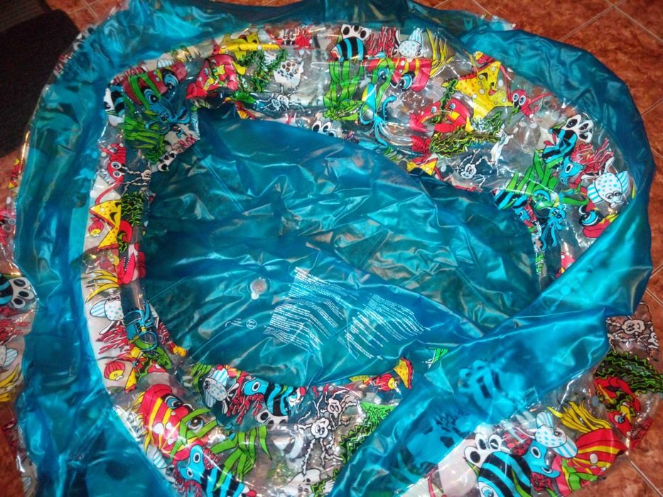 de  vanzare  piscina  pentru  copii !!!