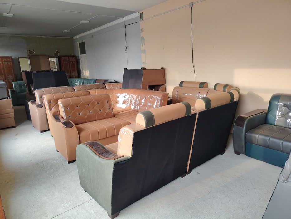 Мягкий мебель сотилади