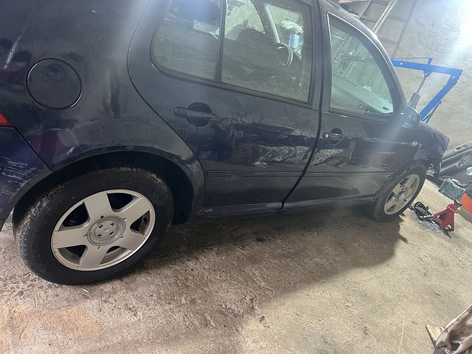 Dezmembrez Vw Golf  4 1.9 AJM Bora Seat