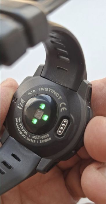 Smartwatch Garmin Instinct in stare excelentă