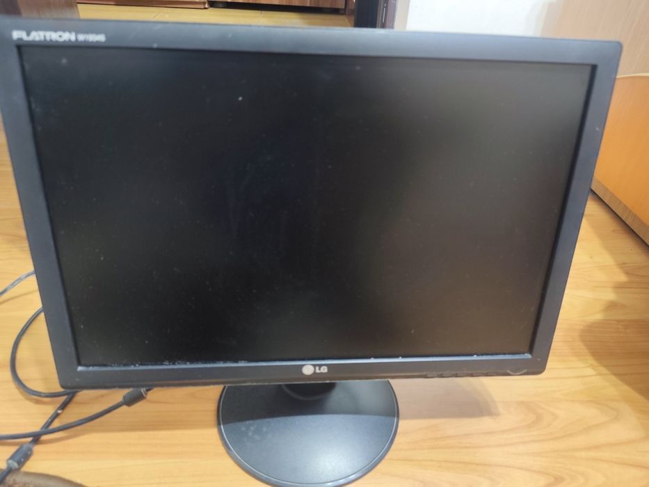 monitor LCD de 19 inch LG Flatron W1934S