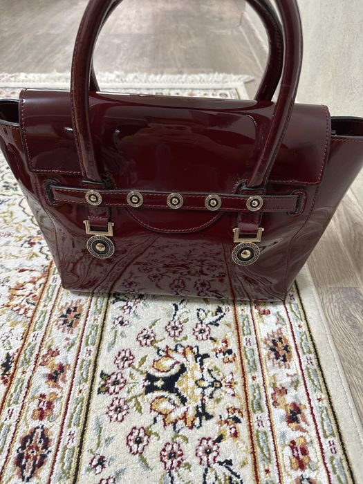 Сумка ,лакированная