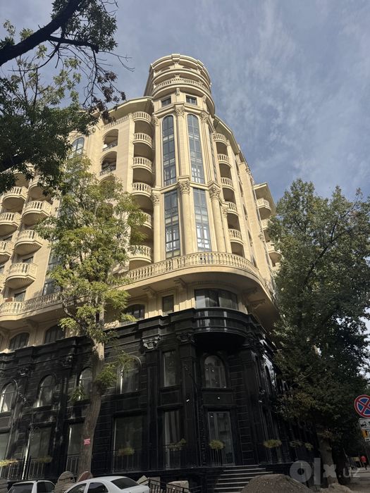 Своя срочно продам Алайский новастройка 3 ком евро ремонт мебел