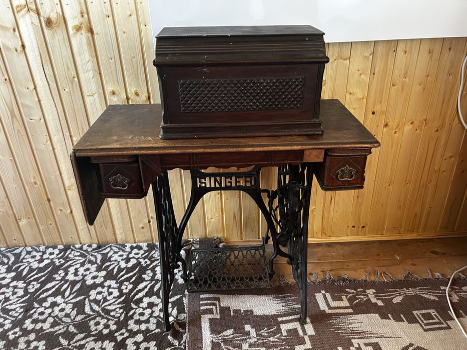 Masina de cusut artizanala Singer