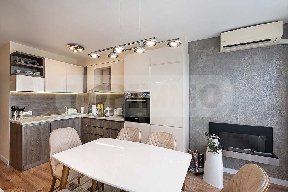 Продава се Тристаен апартамент в Варна, Бриз - 145 кв.м за 2311 €/кв.м - Снимка #2