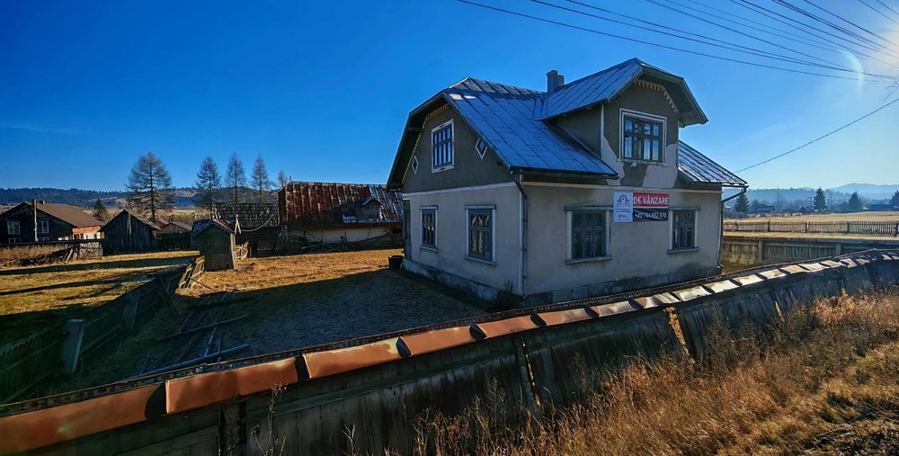 Casa + 1657 mp teren Poiana Stampei