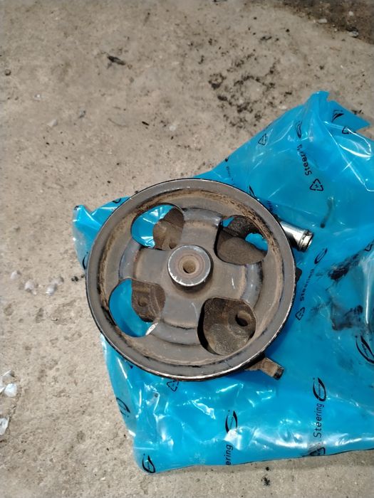 Продам насос ГУРА на камри 2.5