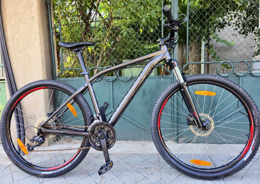 Specialized Pitch 27.5 L размер Хидравлични дискови Заключваща се вилка  Алуминиев велосипед
