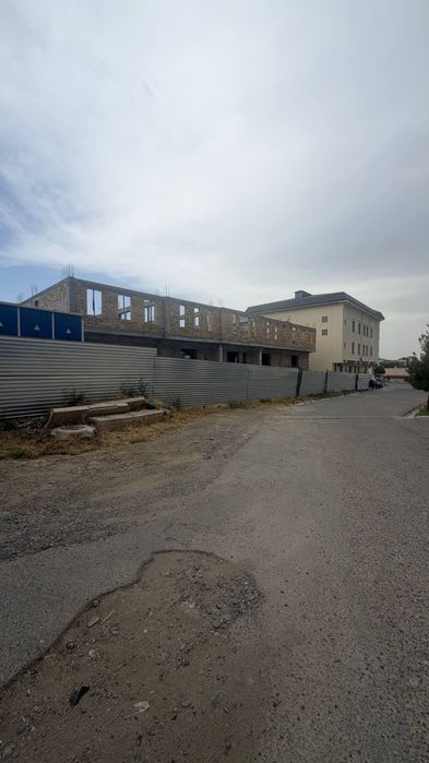 Срочно продаётся  под бизнес помещения  площадью 6-соток