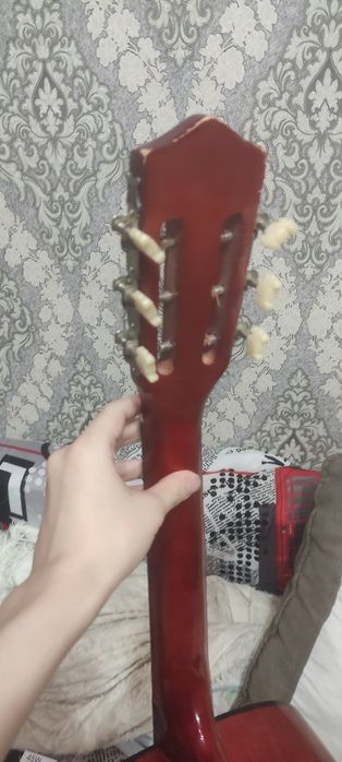 Гитара акустическая