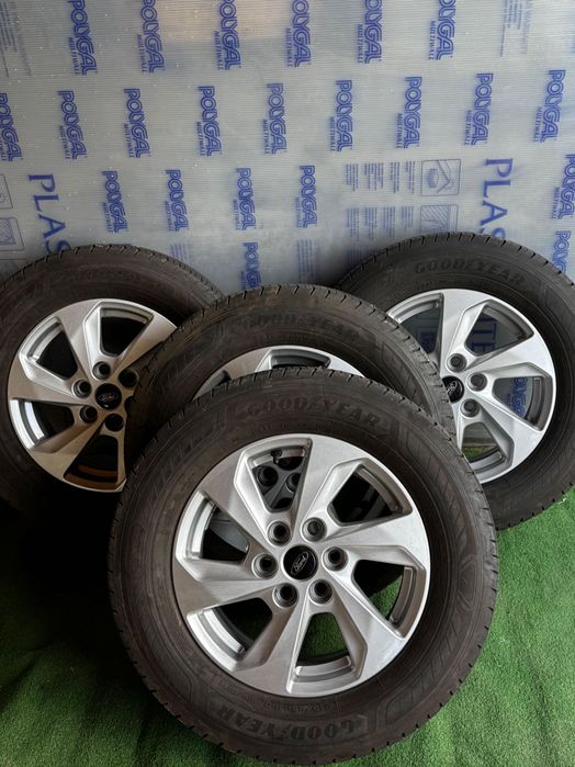 Гуми с джанти Ford
